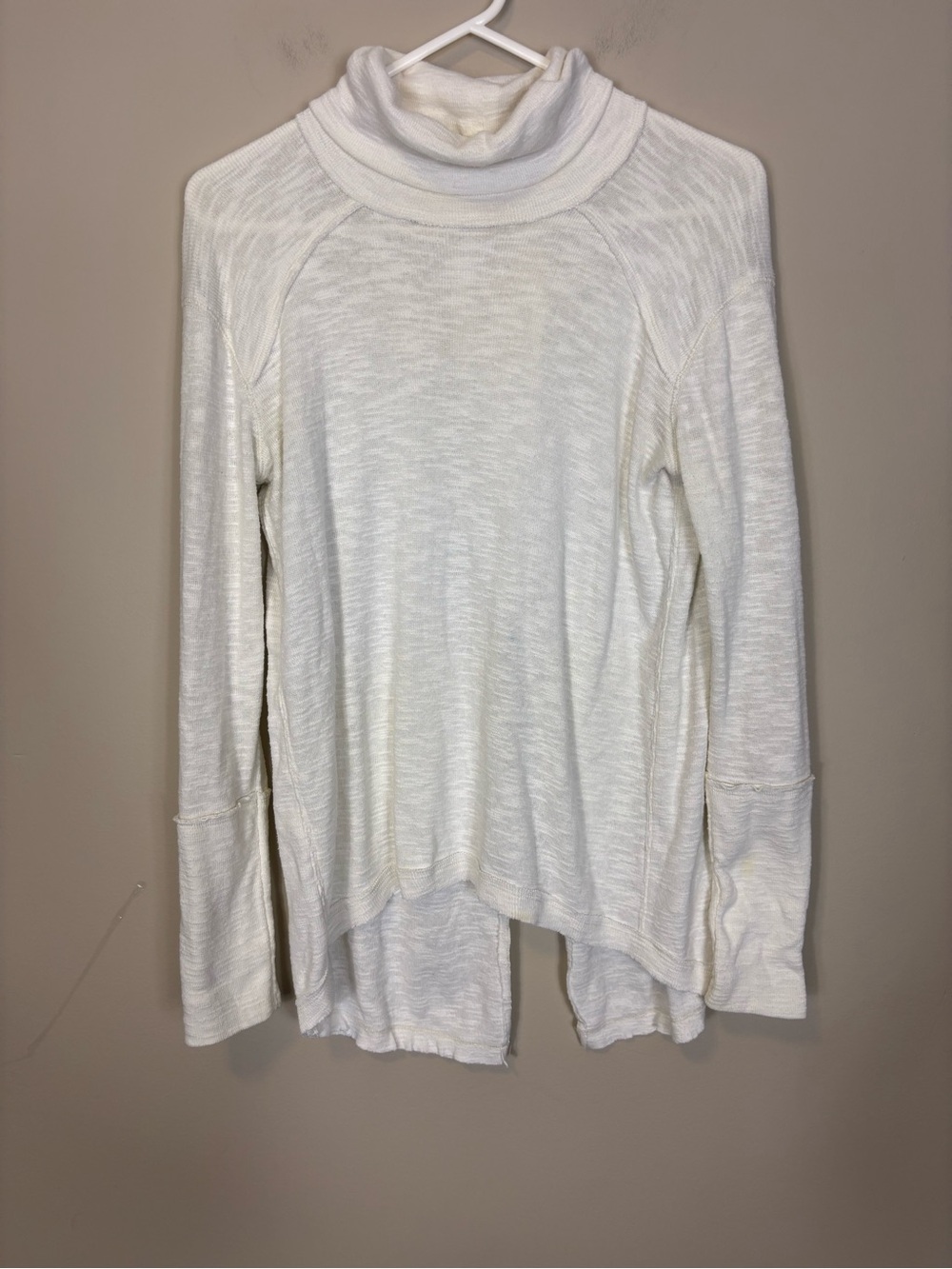 Free People We The Free Off-White Cowl Neck Slit Back Long Sleeve Top Small